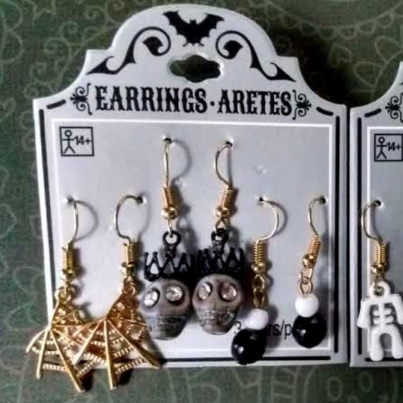 HAUNT COUTURE HALLOWEEN 6pc LOT SKELETON/SKULL/SPIDER WEB/DAY OF DEAD EARRINGS - Picture 3 of 9